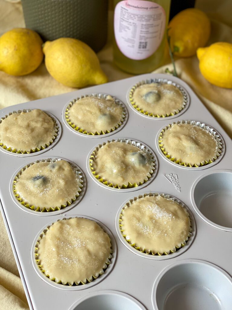 Cupcakes met citroen en blauwe bessen