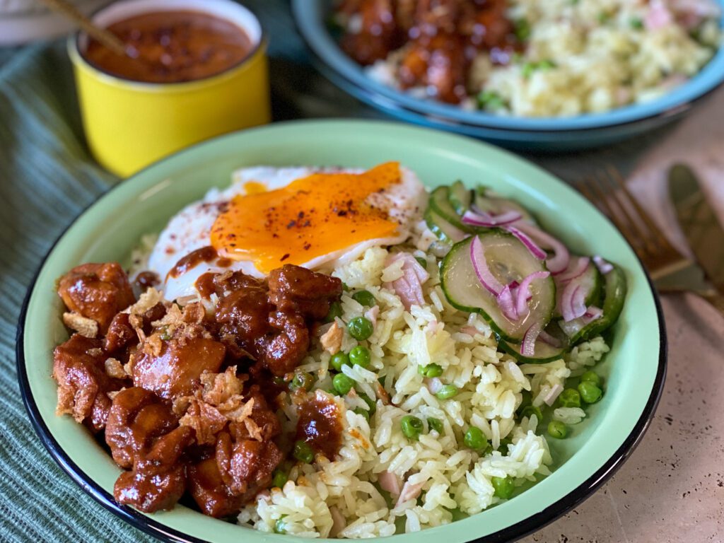 rijst met kip ketjap en pindasaus