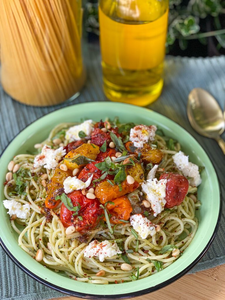 pasta pesto met geroosterde tomaten