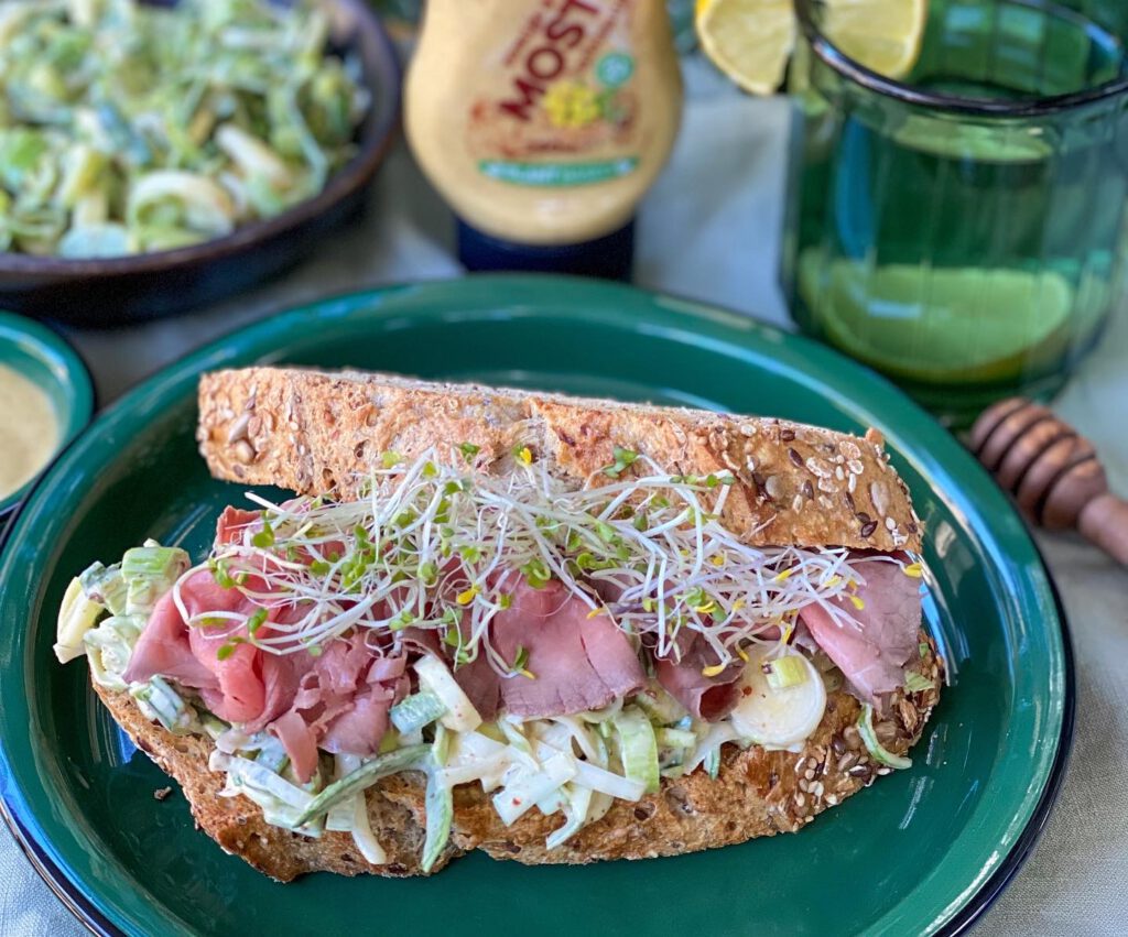 broodje rosbief met prei salade