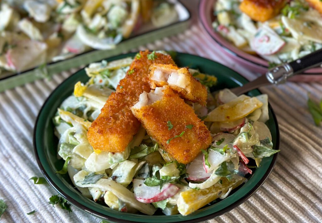 Pittige venkelsalade met vissticks