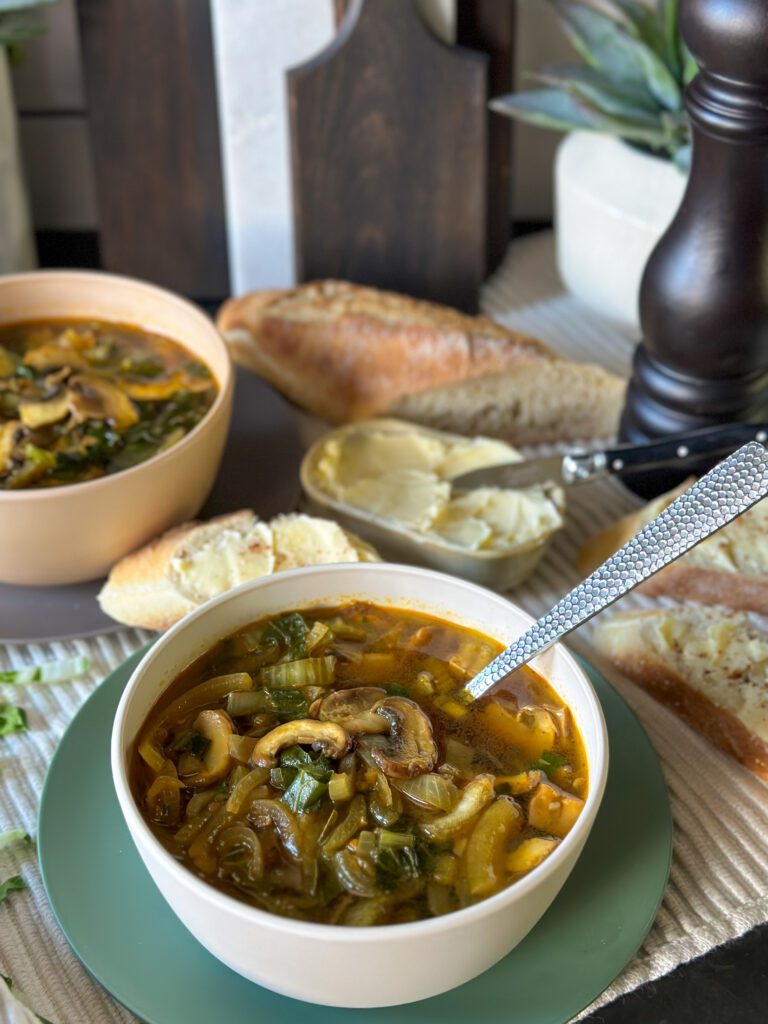 Aziatische uiensoep met paksoi 