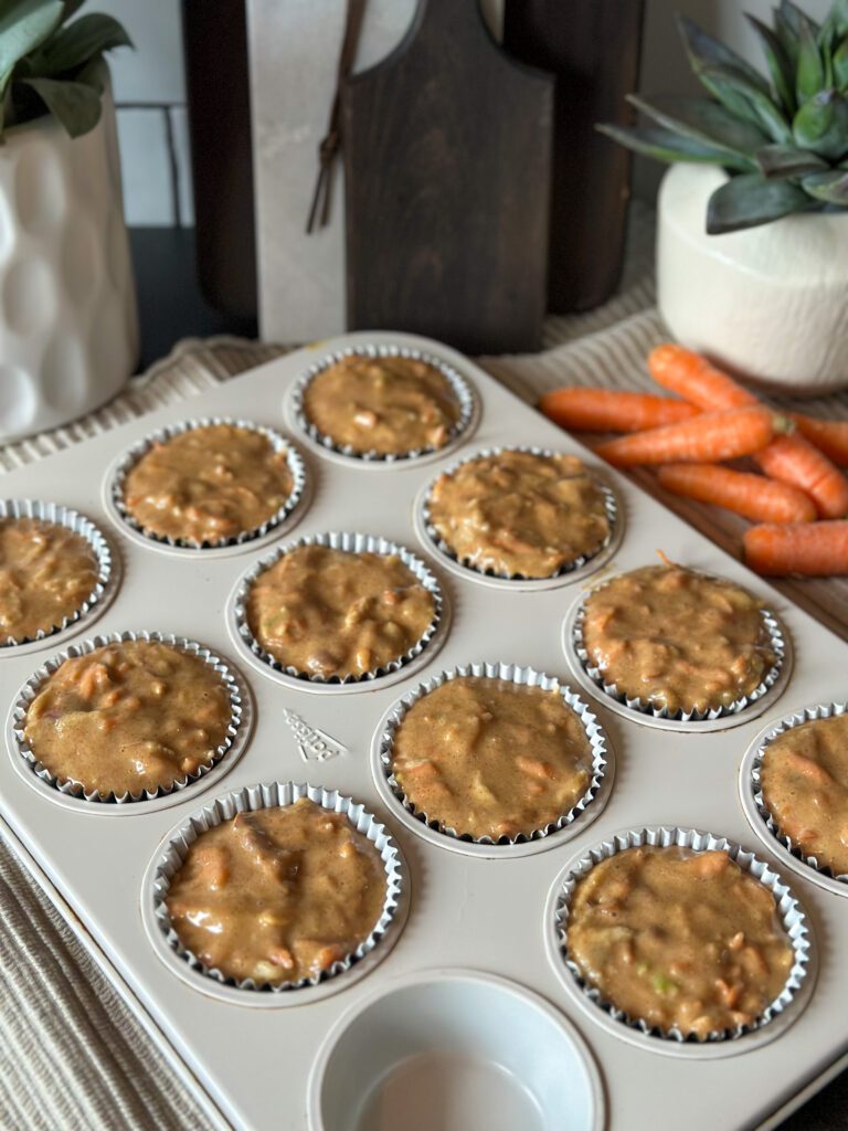 Luchtige muffins met wortel en appel