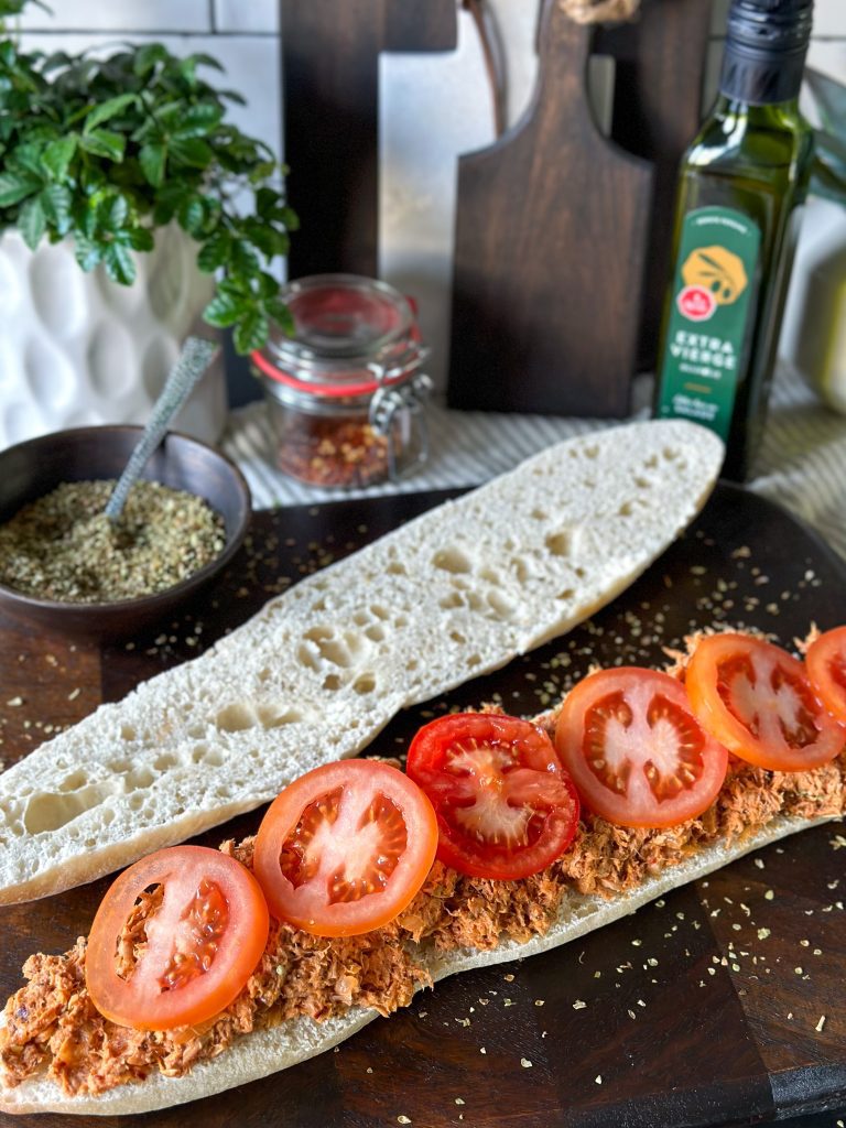 Italiaanse tuna melt stokbrood