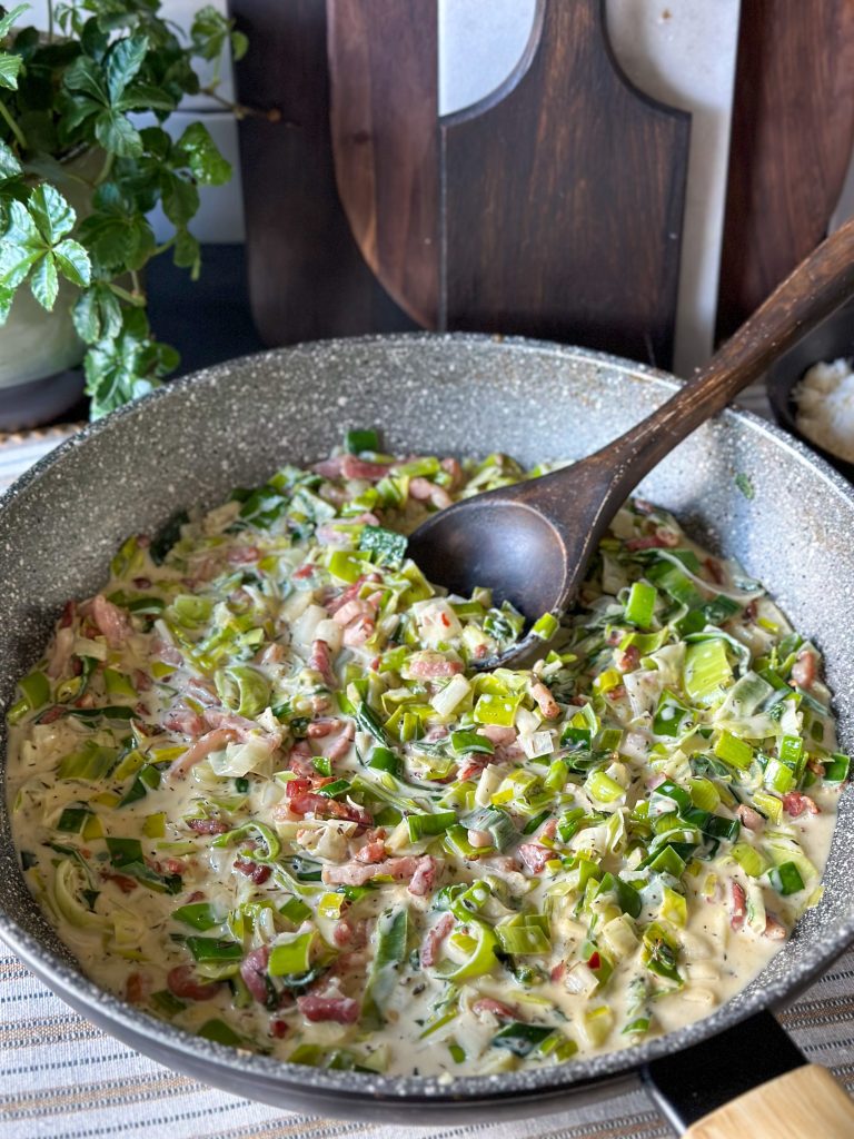pasta met prei en spekjes in roomsaus 
