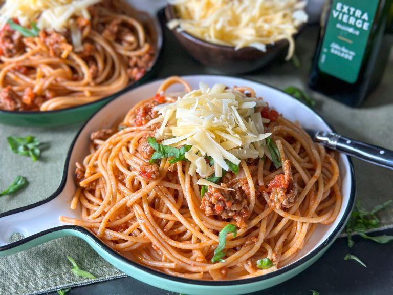 spaghetti in tomatensaus met harissa