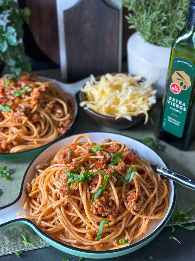 spaghetti in tomatensaus met harissa 
