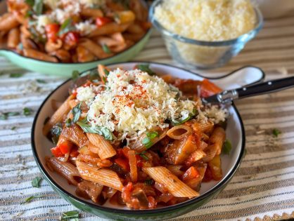 penne in tomatensaus met groenten