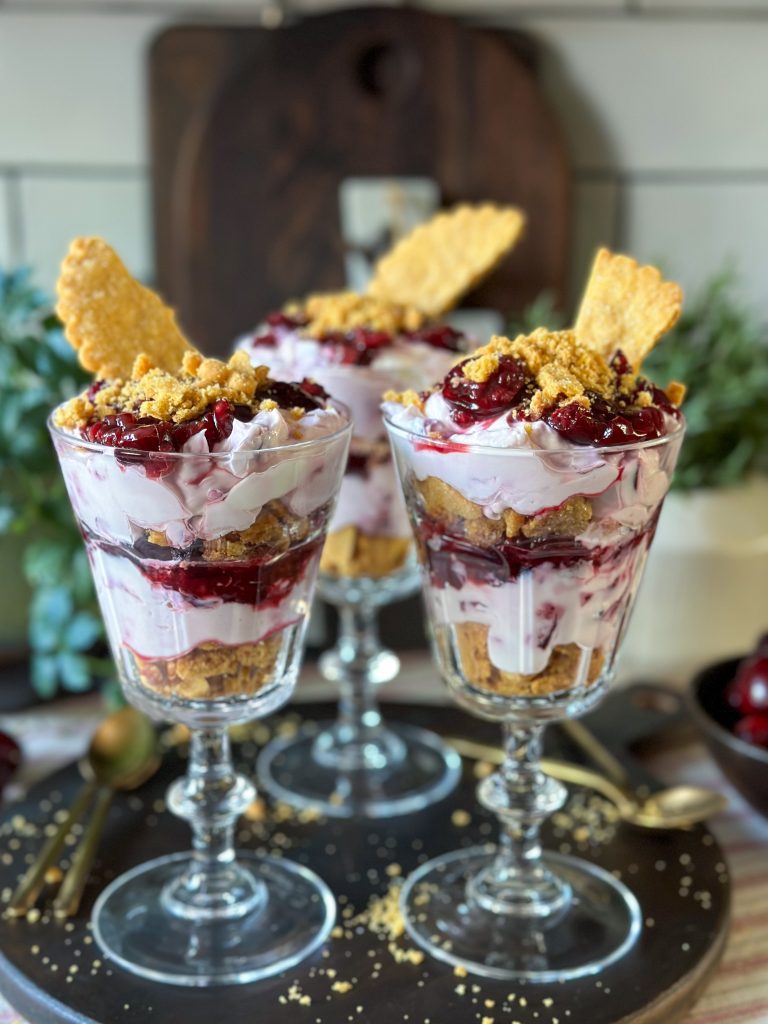 zomers toetje met kersen