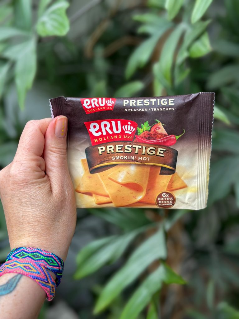 Burgers met pittige salsa en pittige kaas