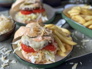 simpele burgersaus met augurk