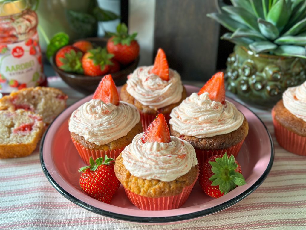 aardbeien cupcakes met MonChou topping