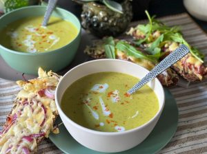 simpele courgette soep met kerrie