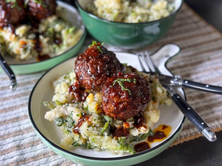 andijviestamppot met gehaktballetjes in ketjapsaus