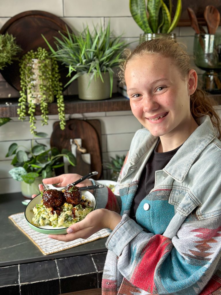 andijviestamppot met ketjap gehaktballen 