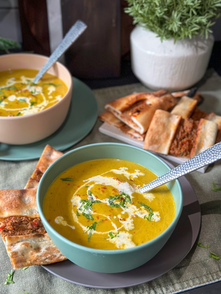 romige wortelsoep met courgette 