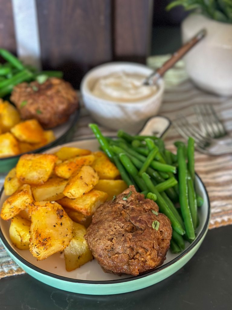gehaktballen met aardappeltjes uit de oven en sperziebonen 