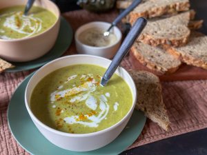 courgettesoep met prei en kerrie