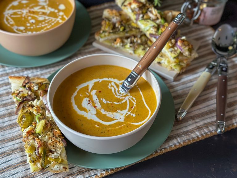 romige courgette soep met paprika