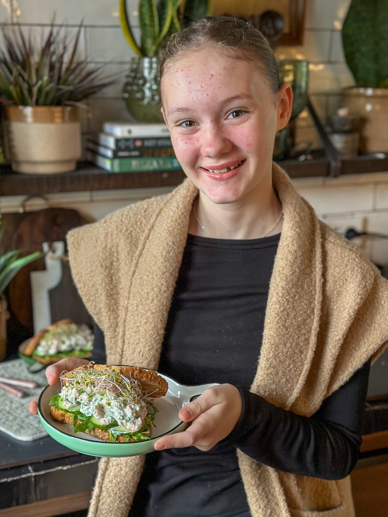 Broodje met frisse Hollandse garnalen salade