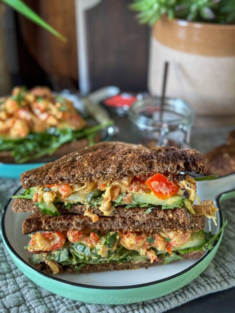 broodje met rivierkreeftjes salade 