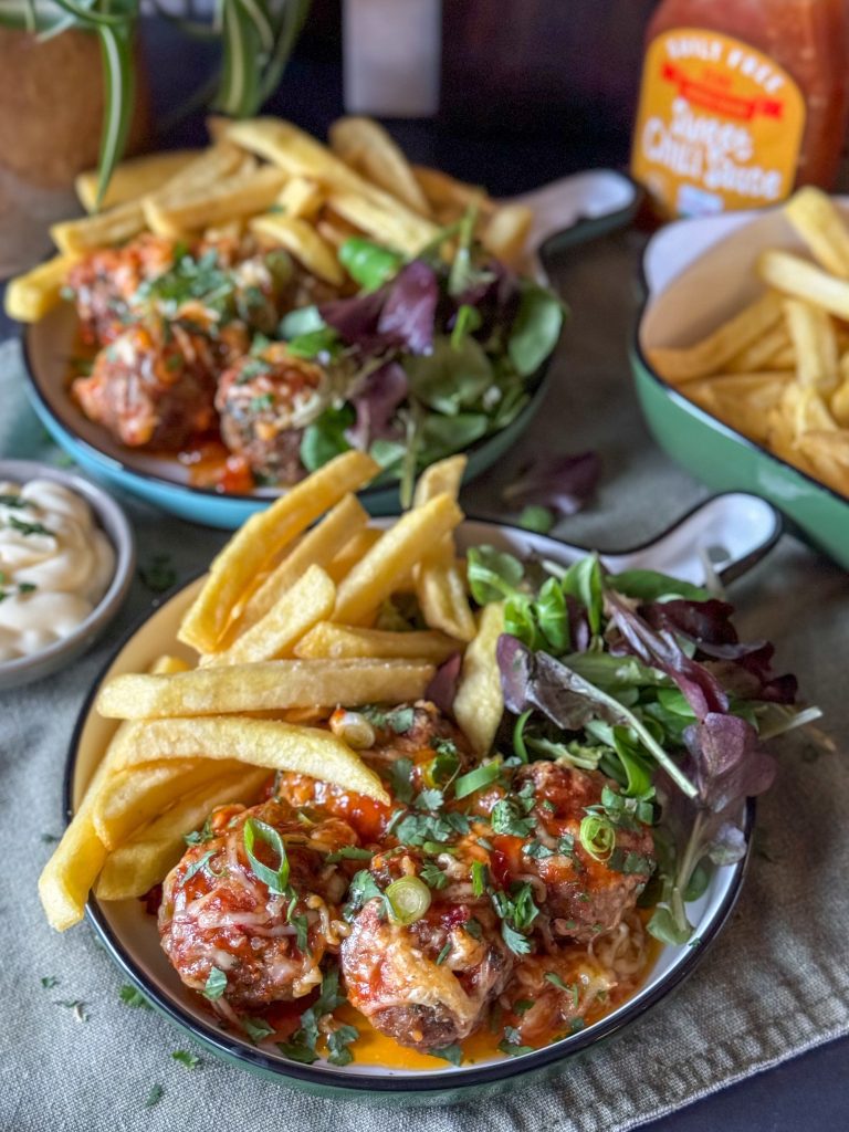 Onze favoriete gehaktballetjes uit de oven met sweet chilisaus