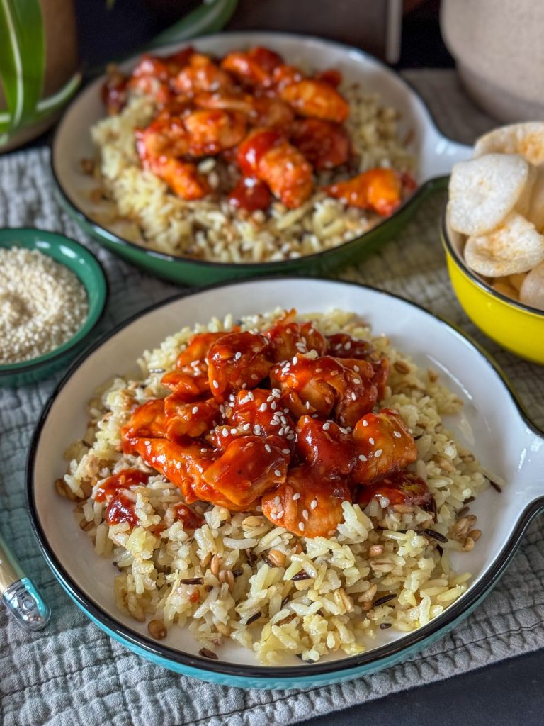 kip in honing-sojasaus met rijst