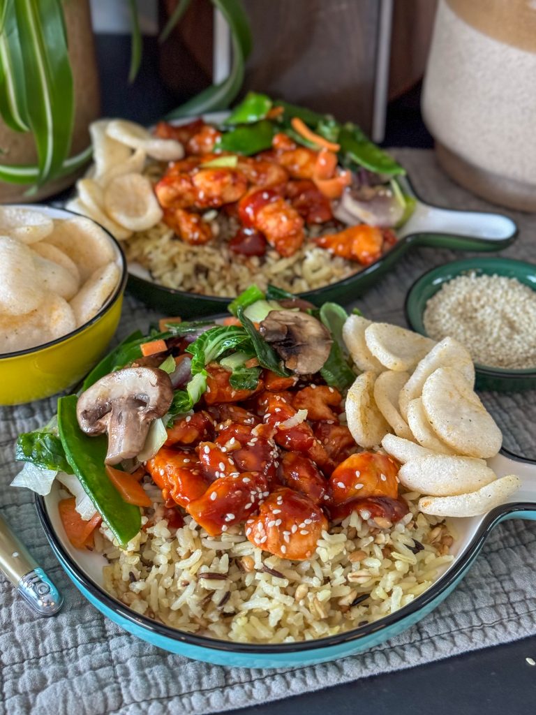 kip in honing sojasaus met rijst en roerbakgroente 