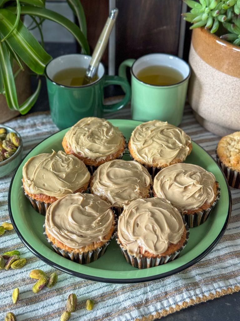 vegan cupcakes met pistachepasta 