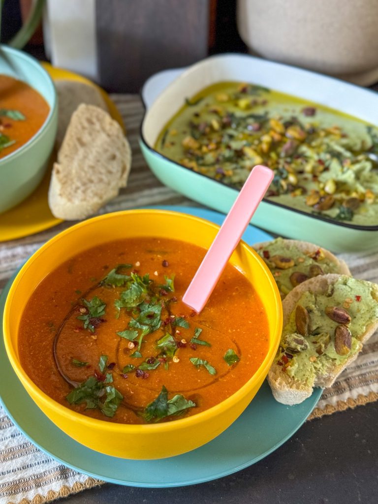 rode linzensoep met cajun kruiden