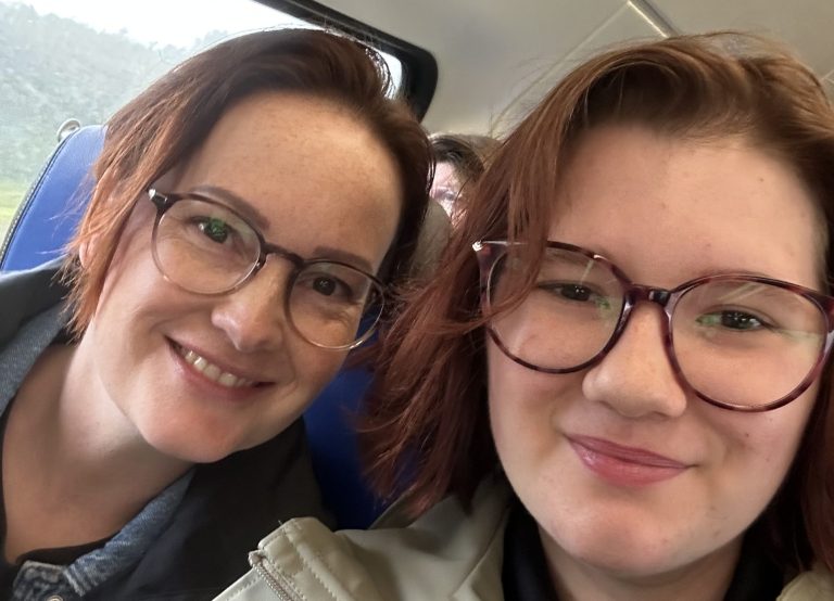 Thuis bij familie over de kook oktober