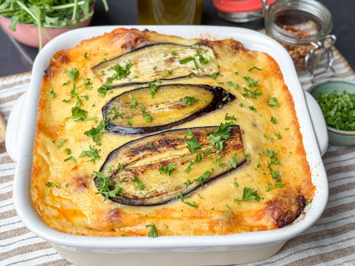 Moussaka recept Griekse ovenschotel met aubergine en gehakt