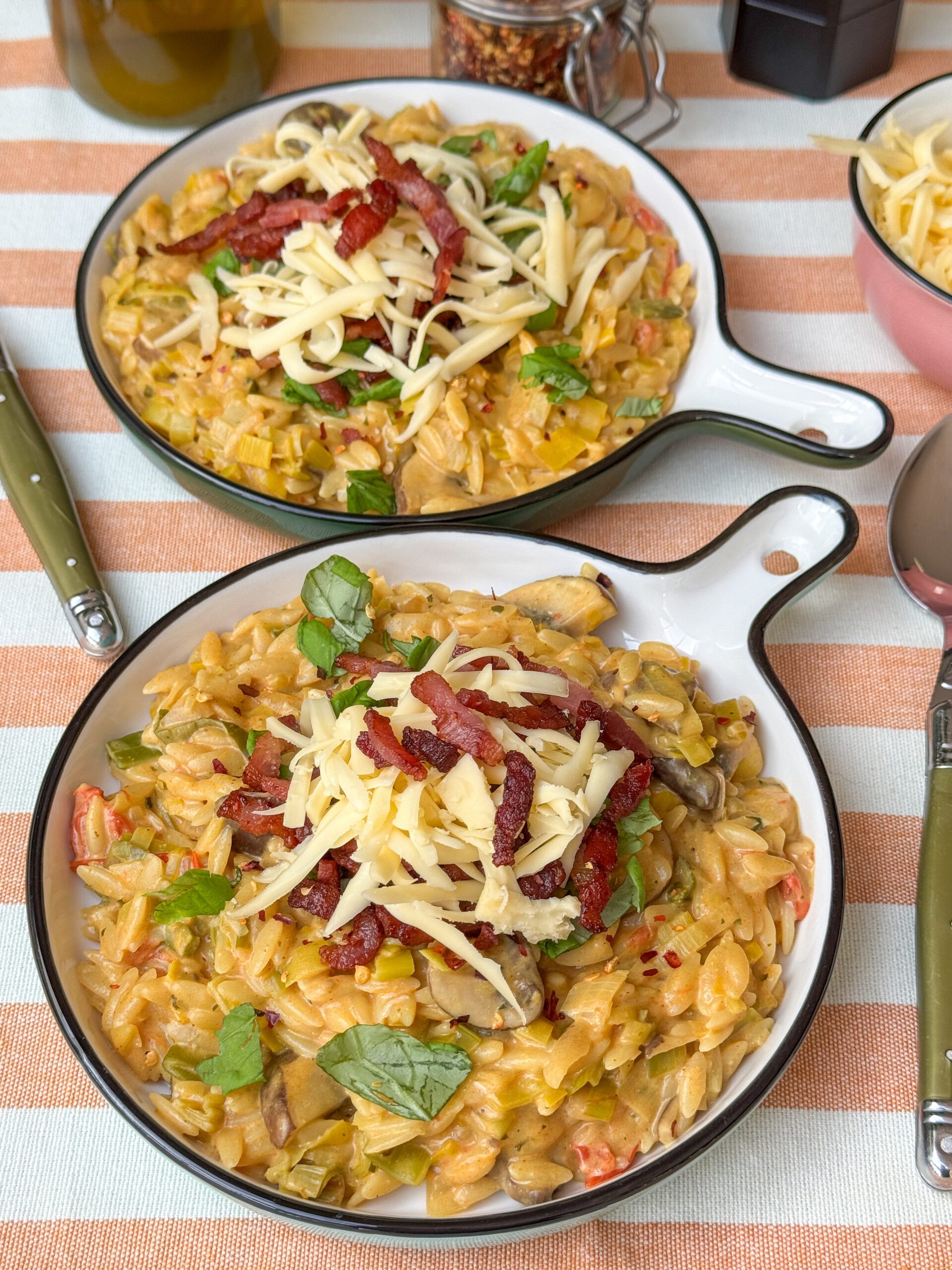 Smeuïge romige orzo met Boursin en prei, perfecte snelle avondmaaltijd