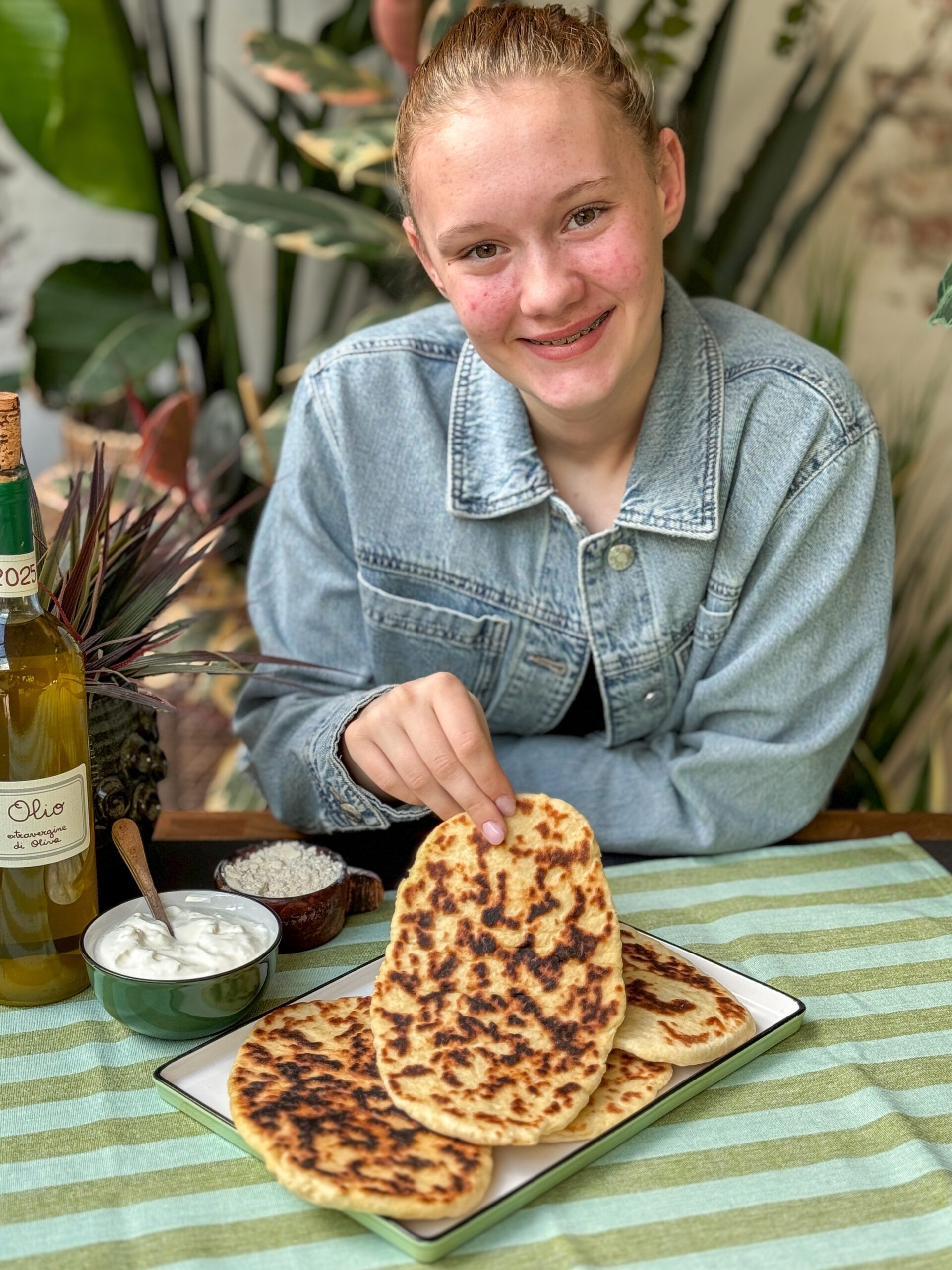 Amaranthe met zelfgemaakt flatbread met Griekse yoghurt