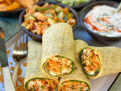 pulled chicken wraps: makkelijk recept uit weekmenu 28 van Familie over de Kook