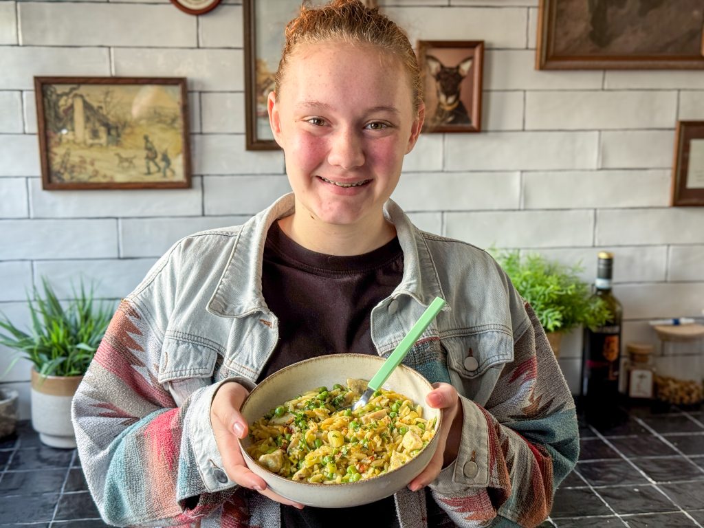 Orzo eenpansmaaltijd met kip en prei, Amaranthe met schaaltje romige orzo
