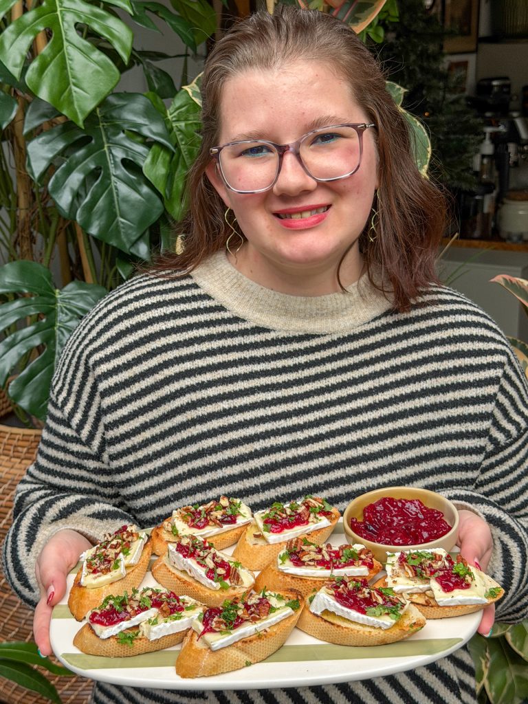 Beaudine serveert bruschetta met brie en cranberry compote