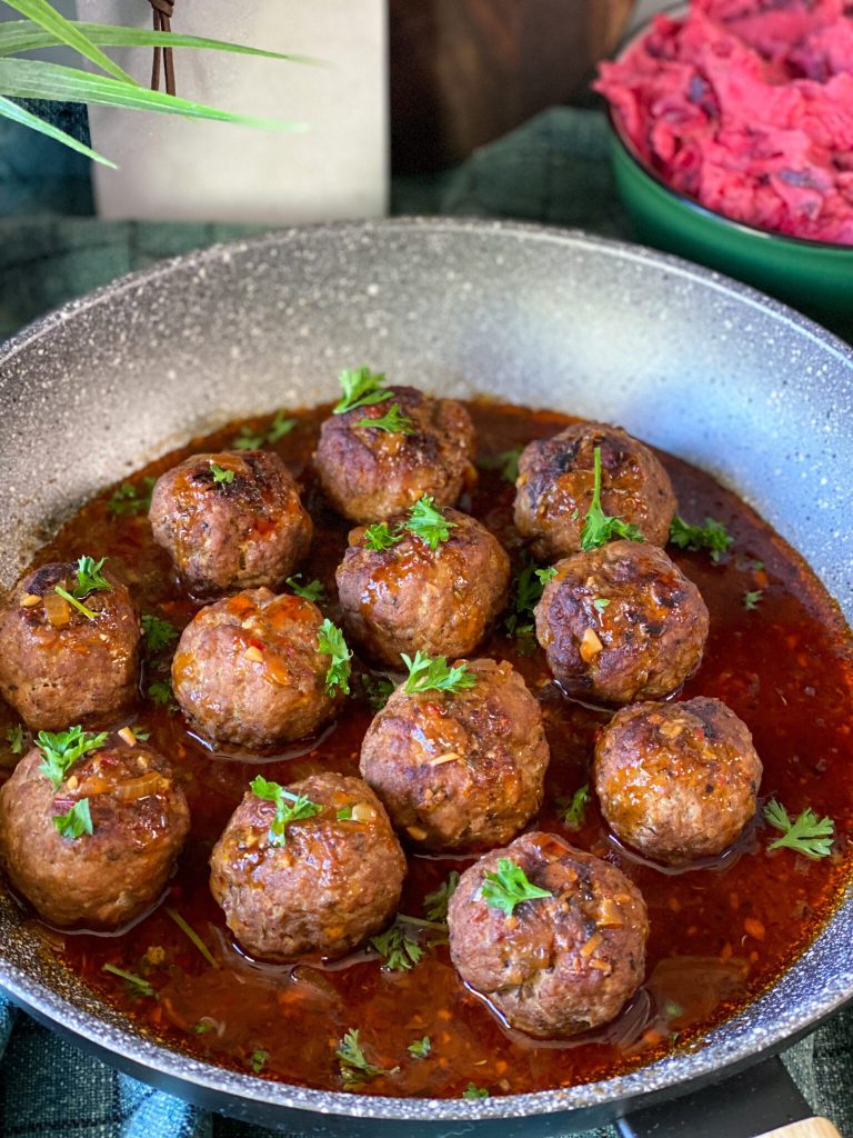 pittige gehaktballetjes in jus 