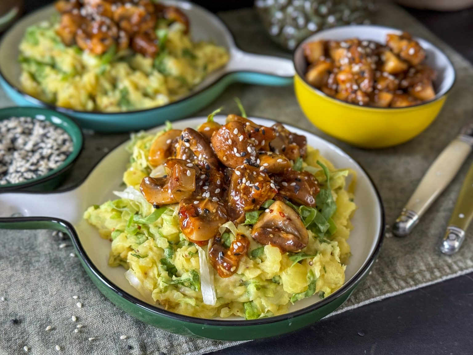 Andijviestamppot met sticky gebakken champignons