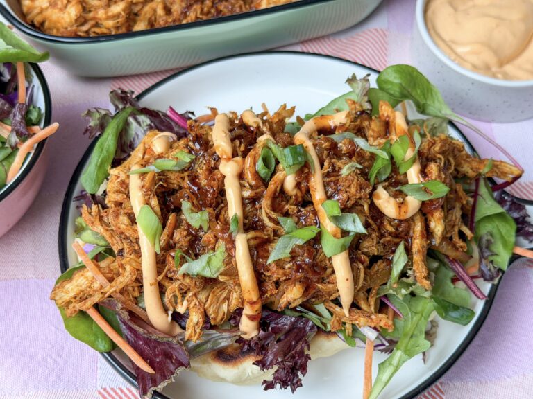 Flatbread met pulled chicken recept