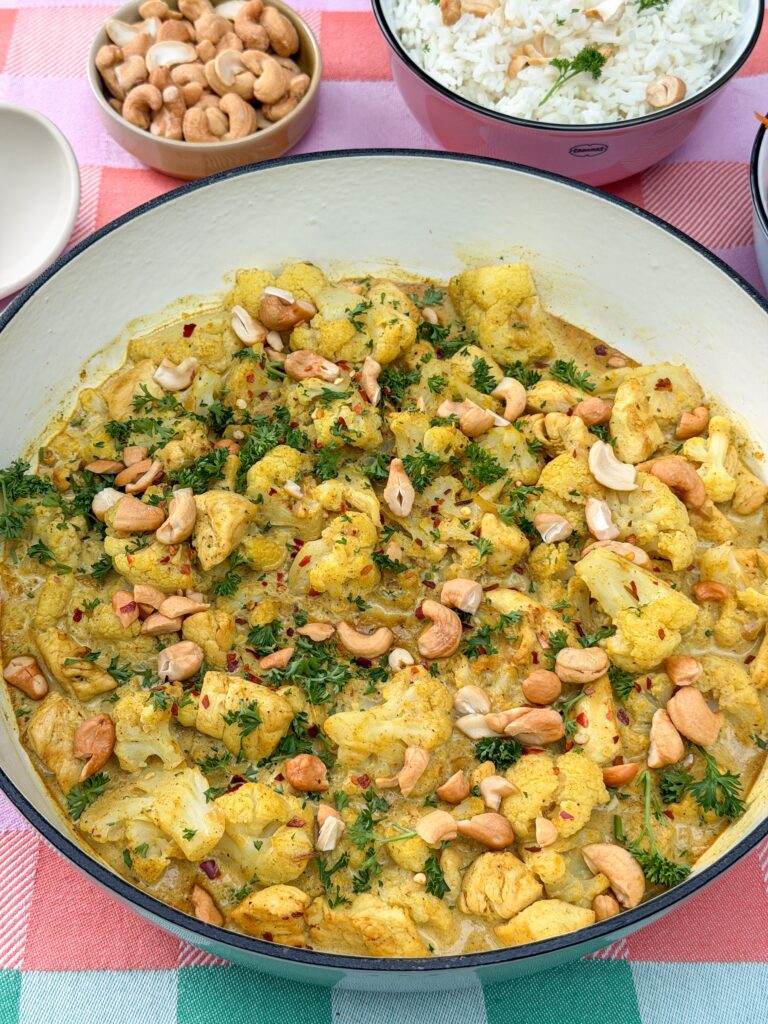 Romige curry met bloemkool in kruidige saus