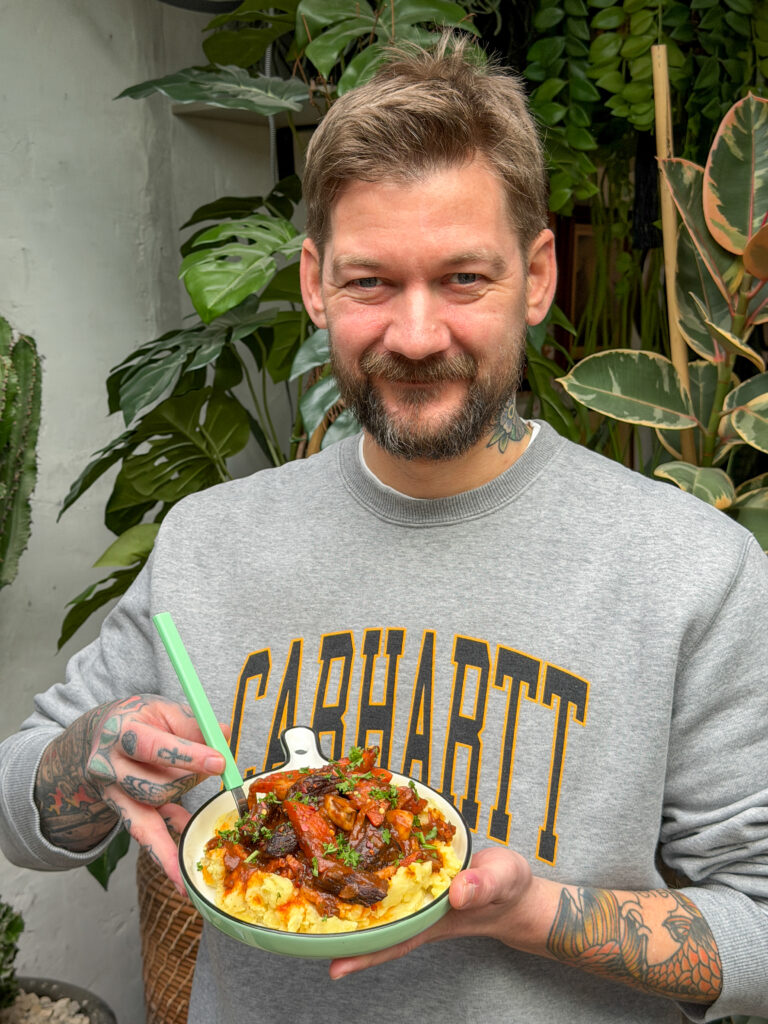 Jan Willem met boeuf bourguignon en aardappelpuree