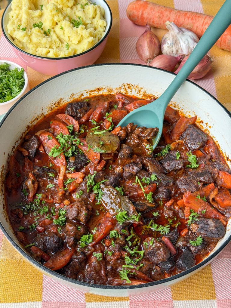 Boeuf bourguignon met ingrediënten