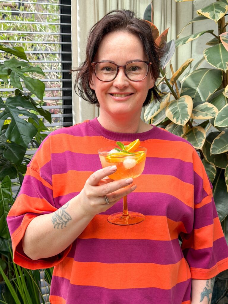 Marie Louise met zelfgemaakte sinaasappel gin tonic
