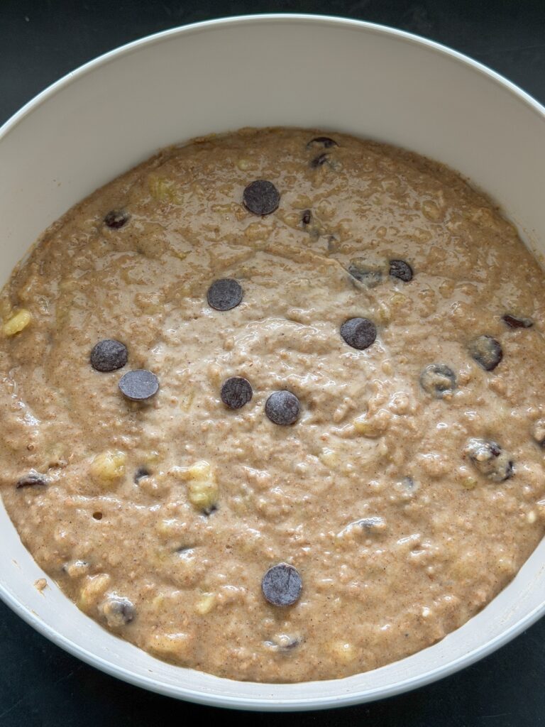 Beslag voor volkoren bananen muffins met chocolade druppels