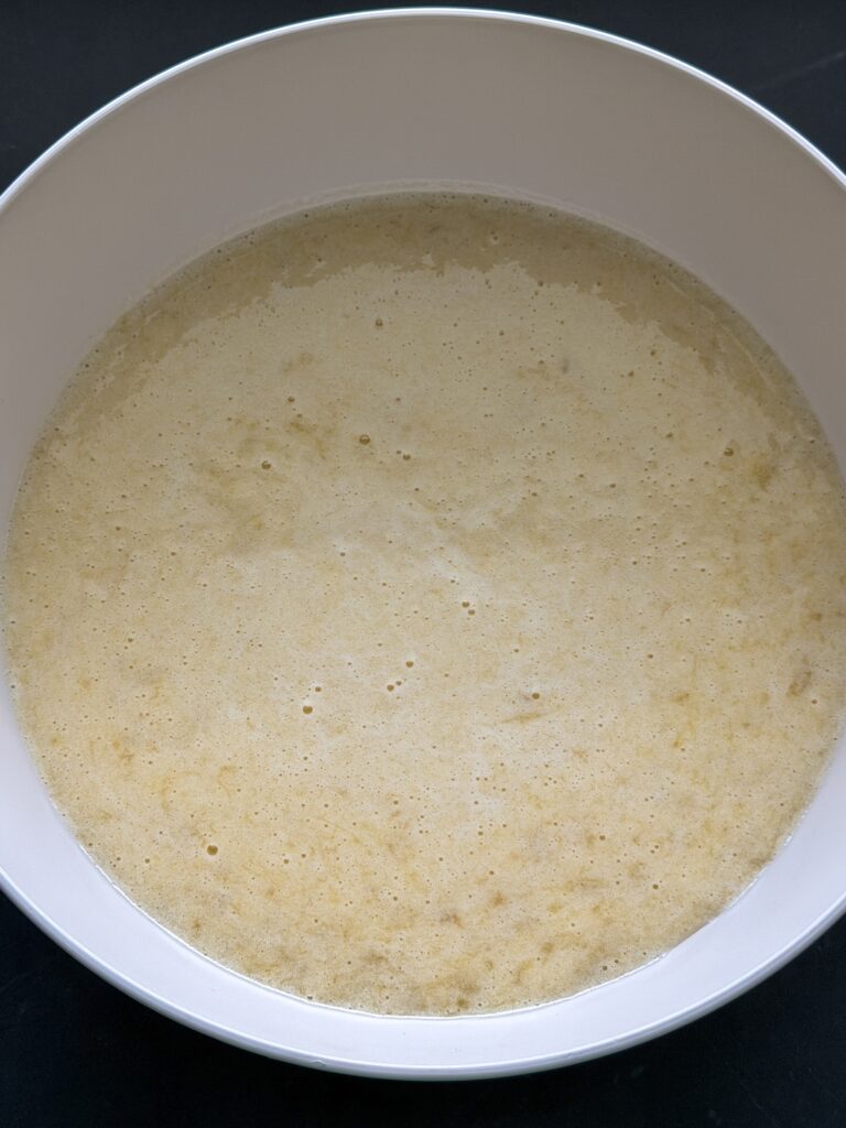 Natte ingrediënten mengen