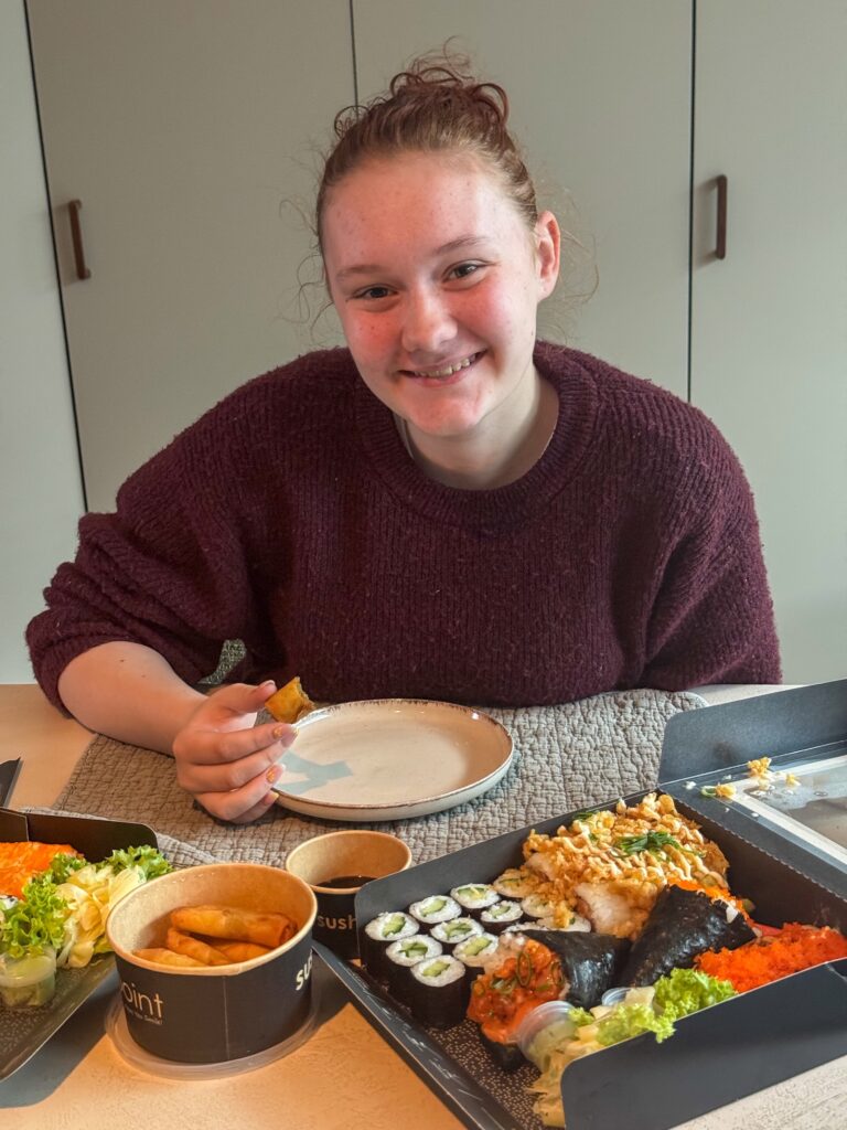 amaranthe eet sushi aan de keukentafel