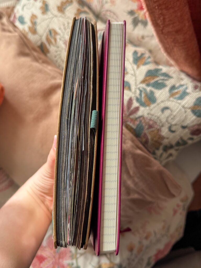 een nieuwe en oude journal naast elkaar