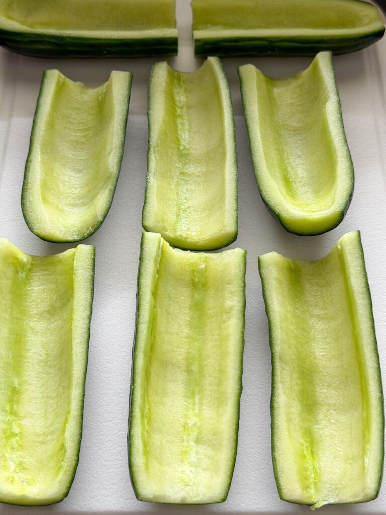 Komkommers uithollen