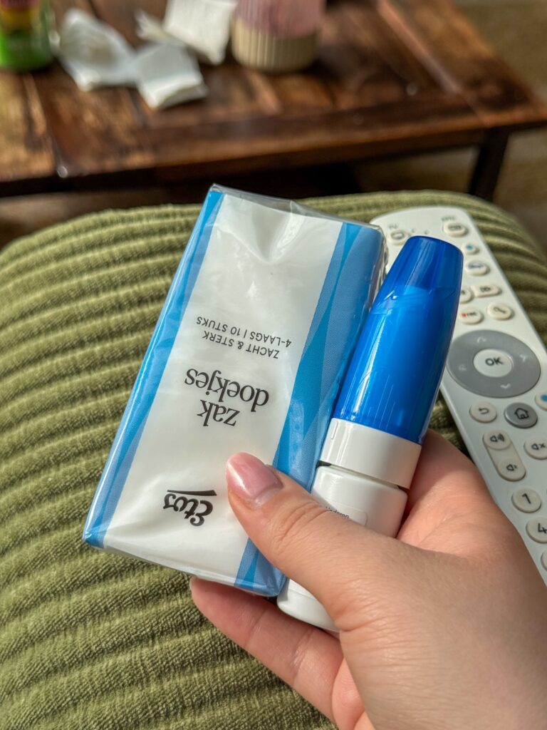 zakdoekjes en neusspray